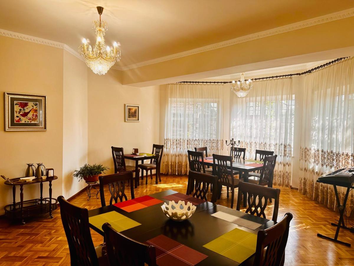 Astoria Garden Hotel Bishkek Luaran gambar