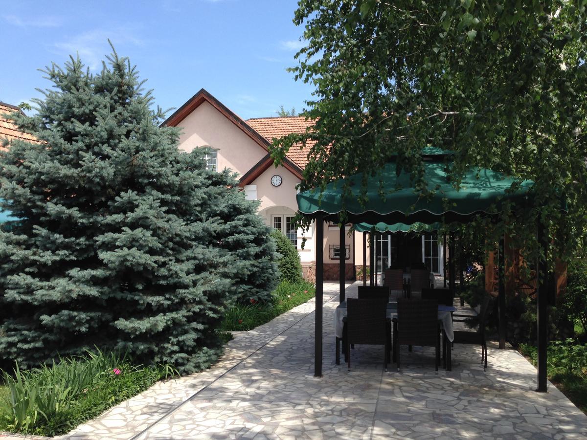Astoria Garden Hotel Bishkek Luaran gambar
